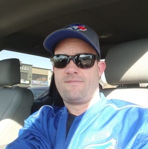 Meet your Posher, Dustin